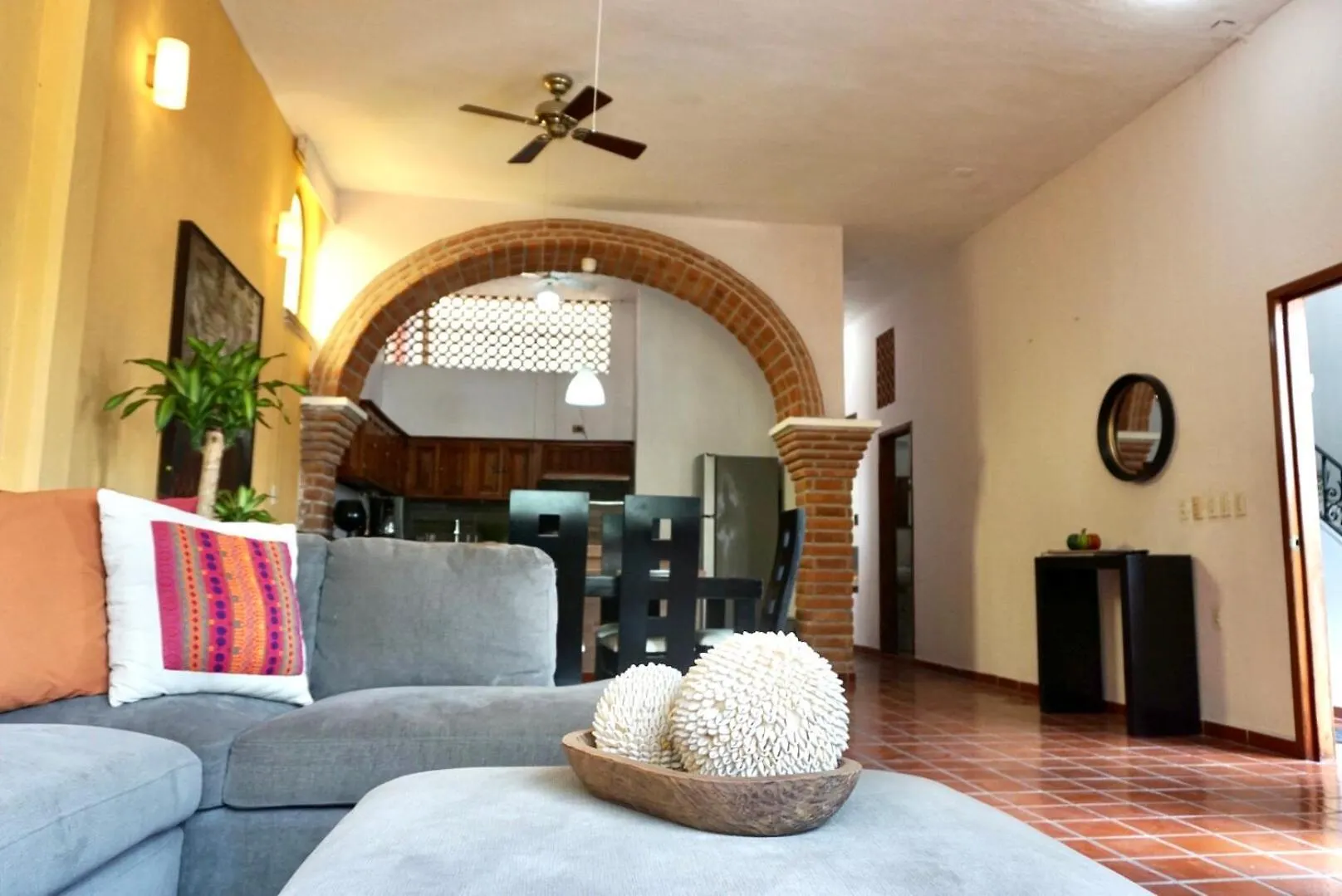 Beautiful Local Apartment With Ocean View & Rooftop Terrace 巴亞爾塔港